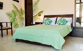 Playa Alta Hostal